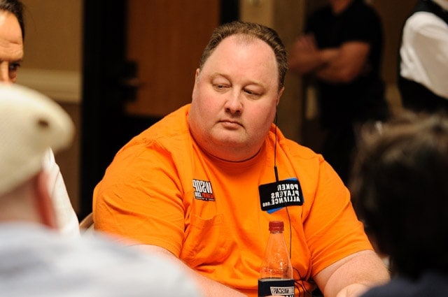 Greg Raymer, 2004 WSOP Main Event winner, whose unusual hobby earned him the nickname "Fossilman" (source: pokernews.com)