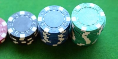 How to Pick What Wins the Most Money in Online Poker