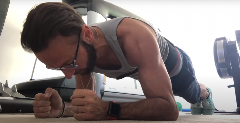 Negreanu Working Out at Home